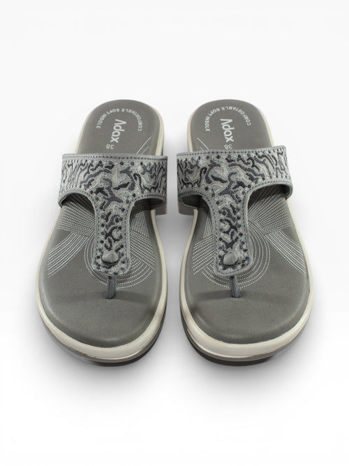 "Ash Lace" Fabric Toe-Post Sandal – Grey