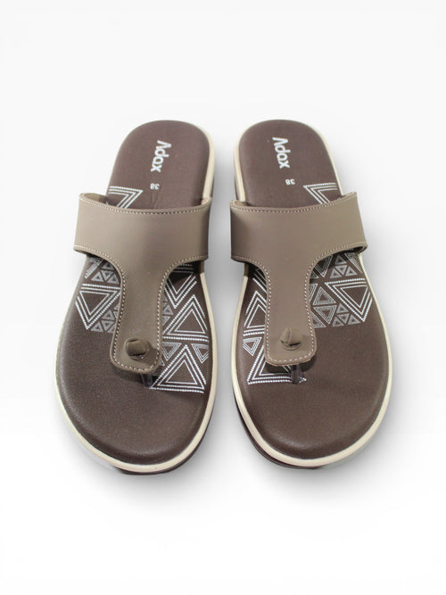 "Aztec Mocha" Toe-Post Sandal – Brown